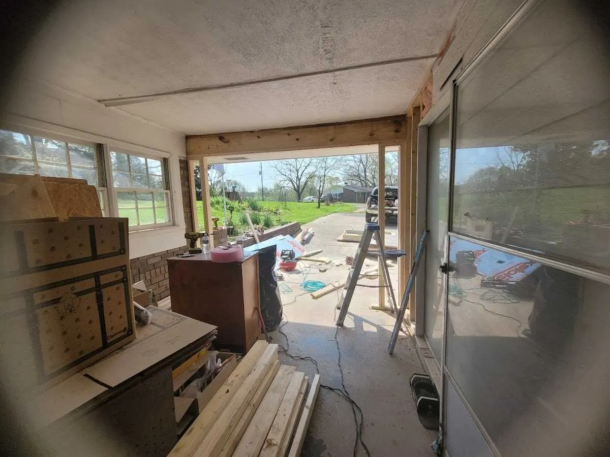 Air movers and dehumidifier for Drying & Dehumidification in Oronoko